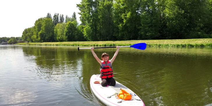 Zkuste svůj balanc: 3hod. zapůjčení paddleboardu a vstup na nafukovací vodní atrakce