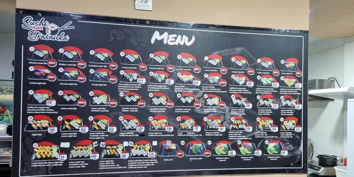 Sushi sety a nápoj dle výběru ve Strašnicích: rolky s rybou i vege varianty