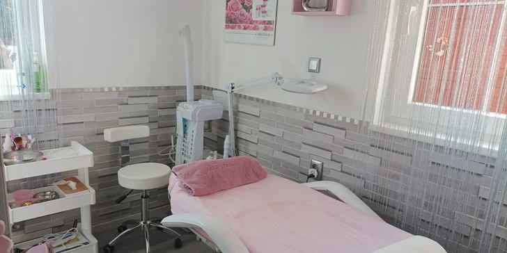 Kosmetické balíčky: základní, omlazující i liftingové ošetření nebo peeling