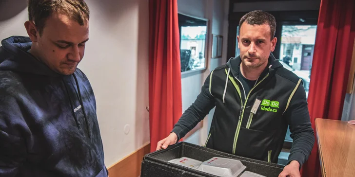 Podpořte projekt Zachráněný oběd pro lidi v nouzi: kvalitní jídlo, které by se jinak vyhodilo