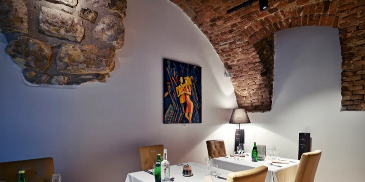 3–6 chodů pro dva ve vyhlášeném restaurantu Ungelt: pražma či jehněčí, mušle svatého Jakuba, créme brulée