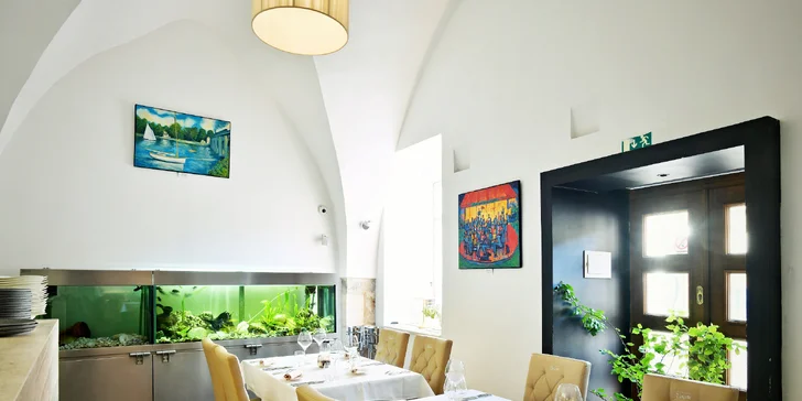 3–6 chodů pro dva ve vyhlášeném restaurantu Ungelt: pražma či jehněčí, mušle svatého Jakuba, créme brulée
