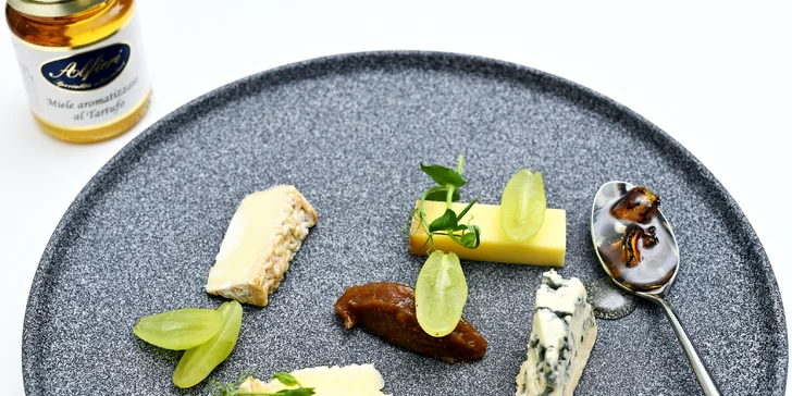 3–6 chodů pro dva ve vyhlášeném restaurantu Ungelt: pražma či jehněčí, mušle svatého Jakuba, créme brulée