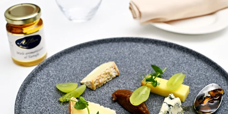 3–6 chodů pro dva ve vyhlášeném restaurantu Ungelt: pražma či jehněčí, mušle svatého Jakuba, créme brulée