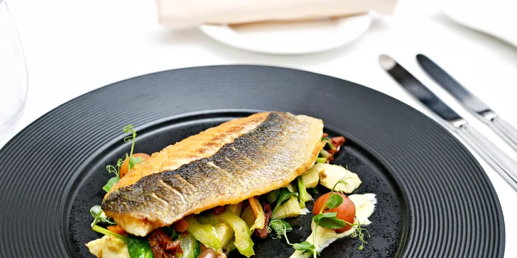 3–6 chodů pro dva ve vyhlášeném restaurantu Ungelt: pražma či jehněčí, mušle svatého Jakuba, créme brulée