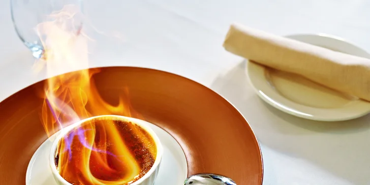 3–6 chodů pro dva ve vyhlášeném restaurantu Ungelt: pražma či jehněčí, mušle svatého Jakuba, créme brulée