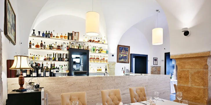 3–6 chodů pro dva ve vyhlášeném restaurantu Ungelt: pražma či jehněčí, mušle svatého Jakuba, créme brulée
