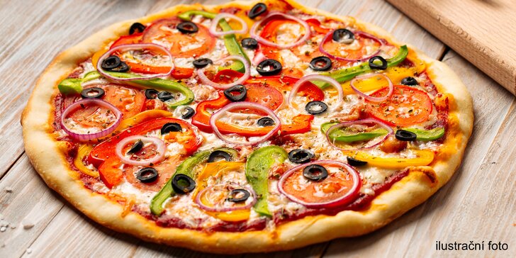 Pizza o průměru 32 cm podle výběru: Margherita, 4 druhy sýrů i Pepperoni