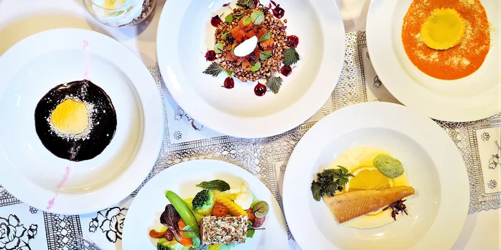 Osmichodové degustační menu v Bonjour-Camino pro pár: tartar, raviola i selečí maso