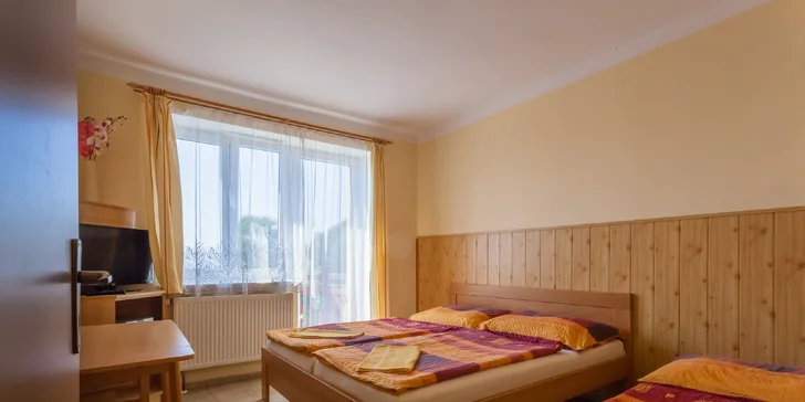 Až 15denní dovolená na Lipně: snídaně nebo polopenze, výlety i sport