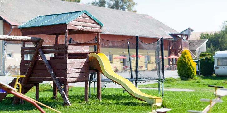 Až 15denní dovolená na Lipně: snídaně nebo polopenze, výlety i sport