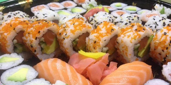 Sushi sety a nápoj dle výběru ve Strašnicích: rolky s rybou i vege varianty