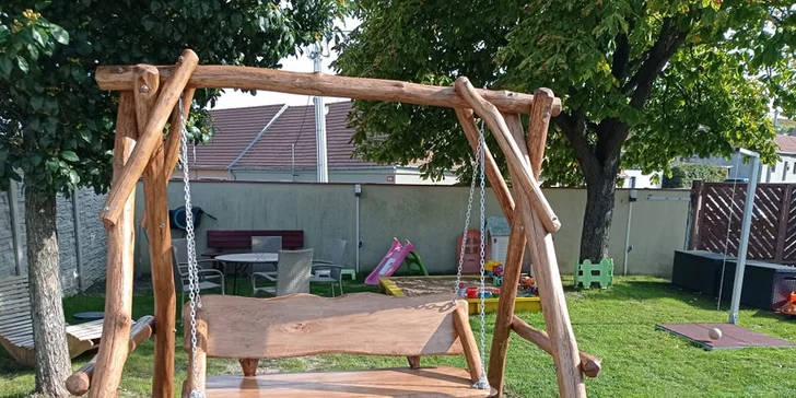 Pobyt v penzionu v blízkosti Pálavy: snídaně či polopenze i degustace vína