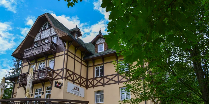 Pobyt ve Smokovci v Tatrách: polopenze, privátní wellness a slevy na jídlo i sport
