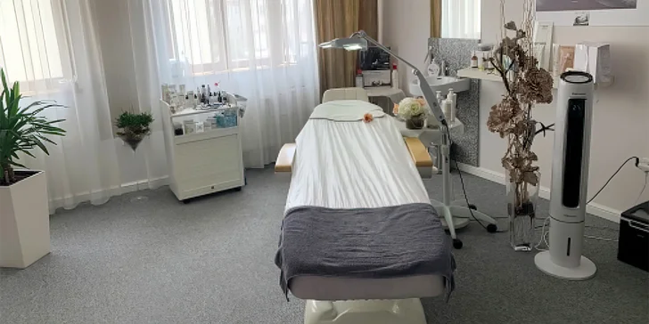 Dermapen ošetření BB Glow: zapracování barevného séra s pigmentem ke sjednocení pleti