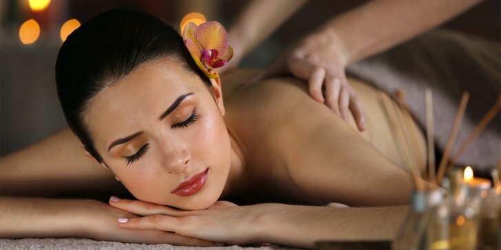 Uvolnění těla i mysli: aroma masáž nebo bylinný rituál z Bali