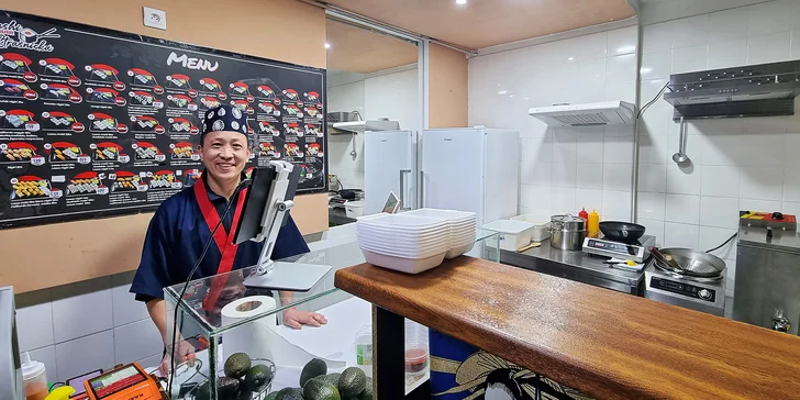 Sushi sety a nápoj dle výběru ve Strašnicích: rolky s rybou i vege varianty