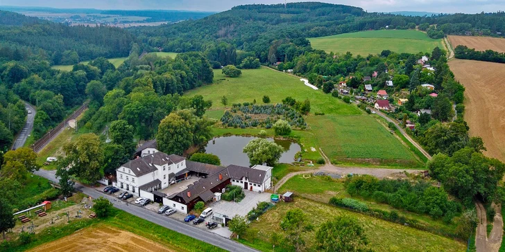 Romantika jako z pohádky: mlýnský penzion přímo u rybníka, možnost snídaní