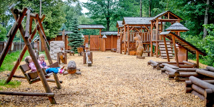 Podzimní pobyt v Dolní Lomné pro dva či rodinu: 3–4 dny s polopenzí a wellness