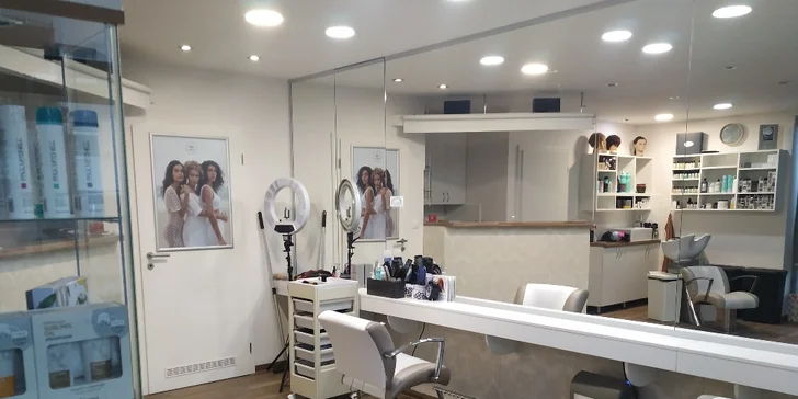 Pro krásné vlasy: střih, foukaná a styling pro všechny délky vlasů