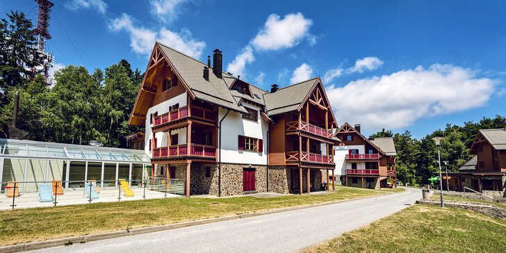 Slovinské Alpy: horský apartmán až pro 5 osob a neomezený vstup do bazénu