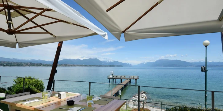 Dovolená u Lago di Garda: 4* apartmány, soukromá pláž a venkovní bazén, dítě zdarma
