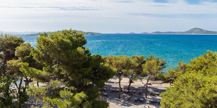Užijte si slunečné dny v Chorvatsku: 4* hotel u moře, polopenze i výlety
