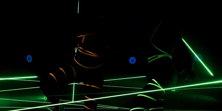 Najděte cestu ven: až 2 hry v prvním laserovém bludišti v ČR pro 1 i 2 hráče