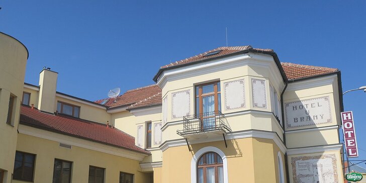 Pobyt v centru Uherského Brodu: dvoulůžkový pokoj nebo apartmán a snídaně