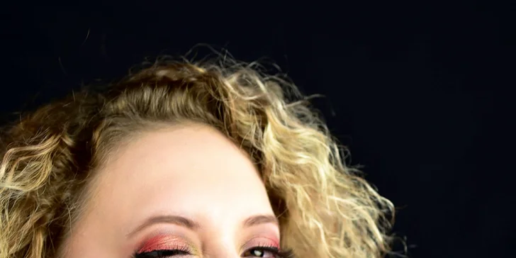 Proměna vizáže s focením pro jednu i dvě osoby: glamour, fantasy i těhotenské focení