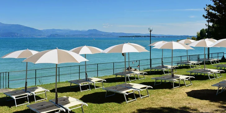 Dovolená u Lago di Garda: 4* apartmány, soukromá pláž a venkovní bazén, dítě zdarma