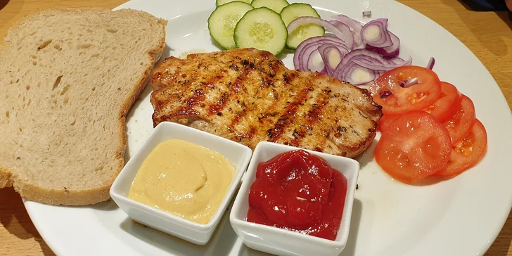 Zažeňte hlad: 300 g šťavnaté vepřové kotlety přímo z grilu pro 1 nebo 2