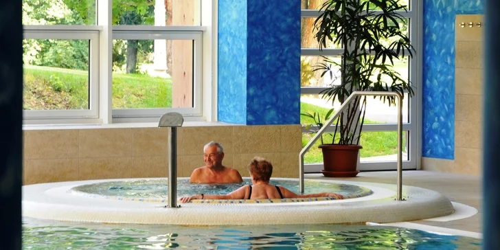 Konstantinovy Lázně na 2, 5 či 7 nocí s wellness bazénem a procedurami