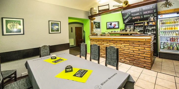 Steak menu z grilu pro 2–3 osoby: vepřové i kuřecí maso, šťouchané brambory a zelenina