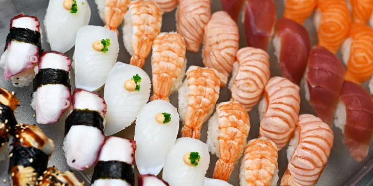 Snězte, co můžete v Bufet GoWok na Smíchově: luxusní sushi, wok i grill speciality a nápoj