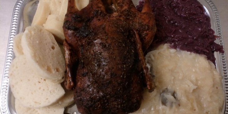 2kg pečená kachna až pro čtyři jedlíky v restauraci Pod Jasanem
