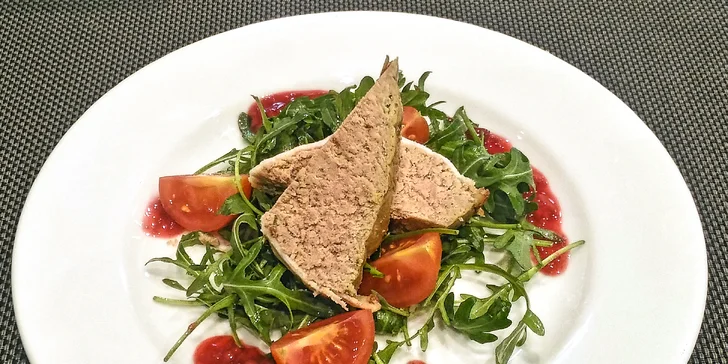 Romantické 3chodové menu: domácí paštika, dva druhy masa a dezert