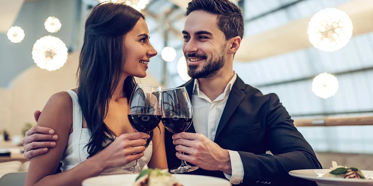 Posezení jako v ráji: menu s tataráčkem, variací steaků a palačinkou se zmrzlinou