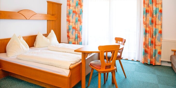 Hotel v Korutanech s výhledem na hory: snídaně, 4chodové večeře, lyžování a relax ve wellness