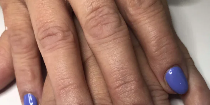 Krásné ruce: P-shine manikúra, rubber gel, doplnění či nové gelové nehty
