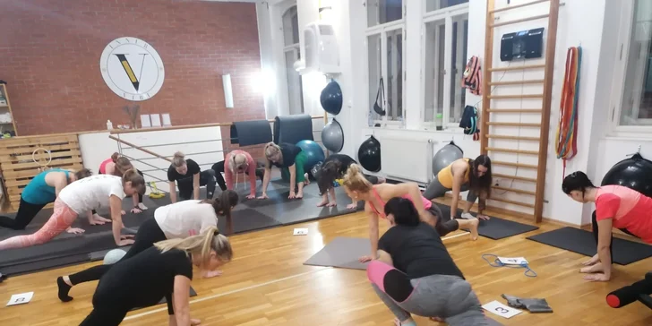 Skupinové lekce dle výběru: cvičení pro těhotné, kruhový trénink i full body workout