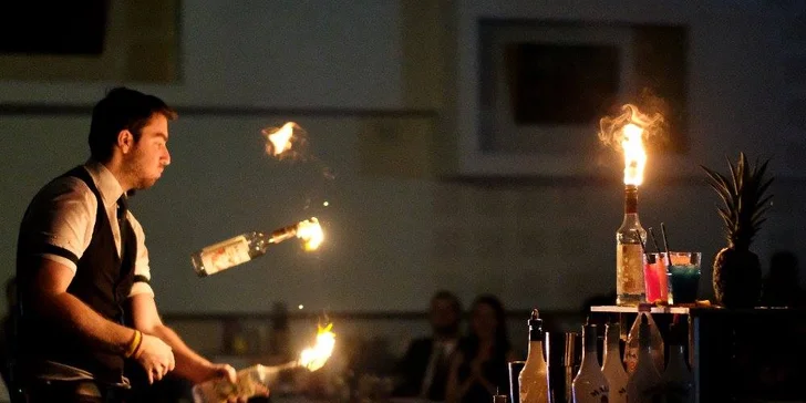 Jednodenní barmanský minikurz nebo 4denní Flair Bartending kurz
