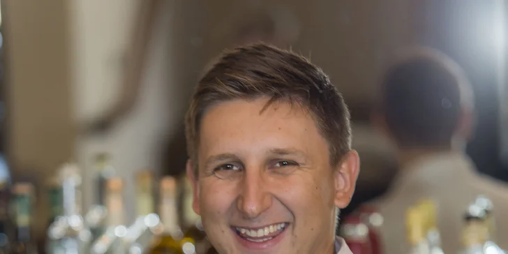 Jednodenní barmanský minikurz nebo 3denní kurz Flair Bartending