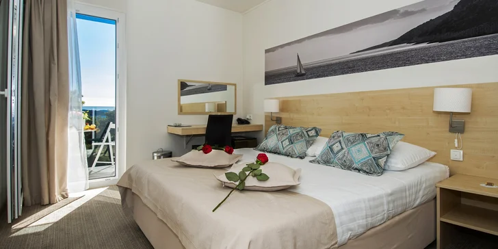 Užijte si slunečné dny v Chorvatsku: 4* hotel u moře, polopenze i výlety