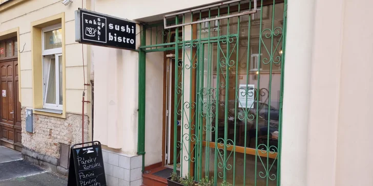 Smlsněte si na poke bowl: losos, tuňák, úhoř i vege varianta pro 1 či 2