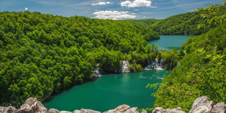 4* dovolená v Chorvatsku: vybavené mobilní domky až pro 6 osob, resort 37 km od Plitvických jezer