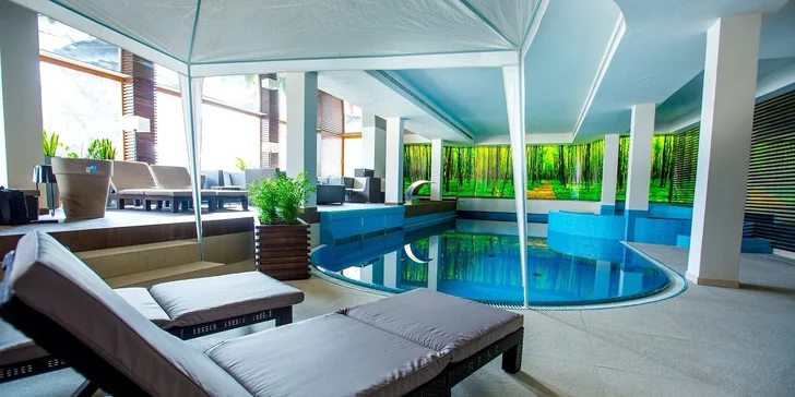 Luxusní hotel v polském Řešově: snídaně či polopenze, wellness a památky