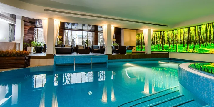 Pohodový pobyt v polském Rzeszówě: neomezený wellness, chutné jídlo i varianty s romantickou večeří