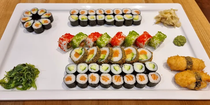 Pestrý set 56 nebo 68 ks sushi s lososem, okurkou i avokádem