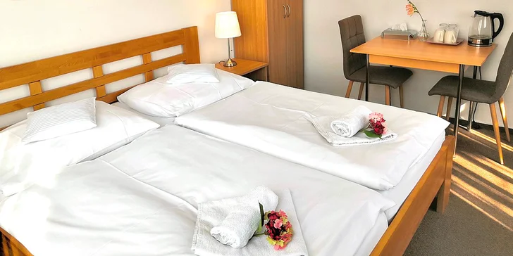 Pobyt v centru Uherského Brodu: dvoulůžkový pokoj nebo apartmán a snídaně